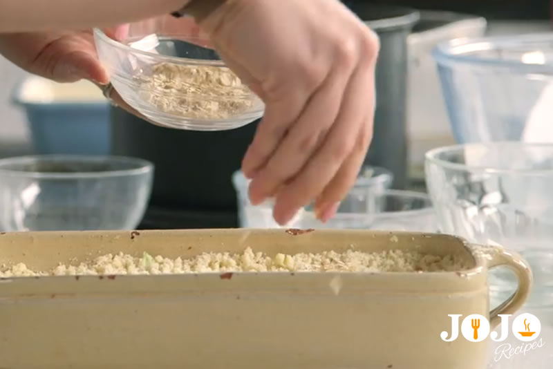 How To Make Apple Crumble - #6 Step