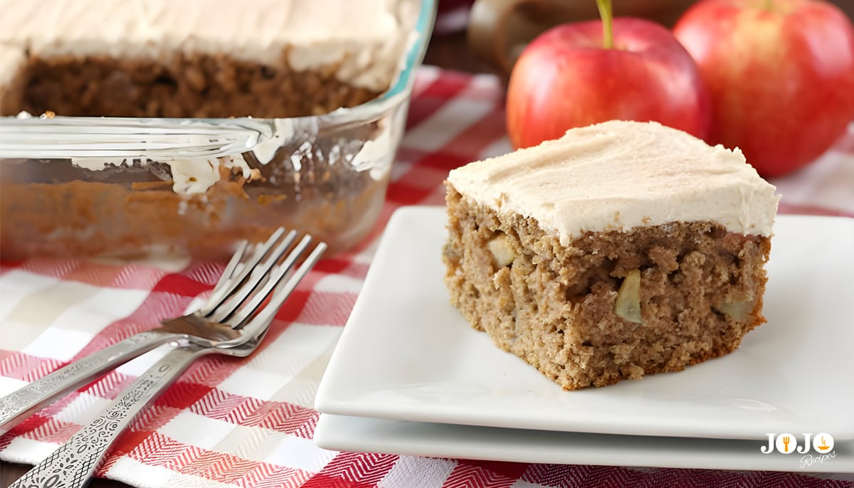 Easy Applesauce Cake Recipe – Moist & Chef-Approved
